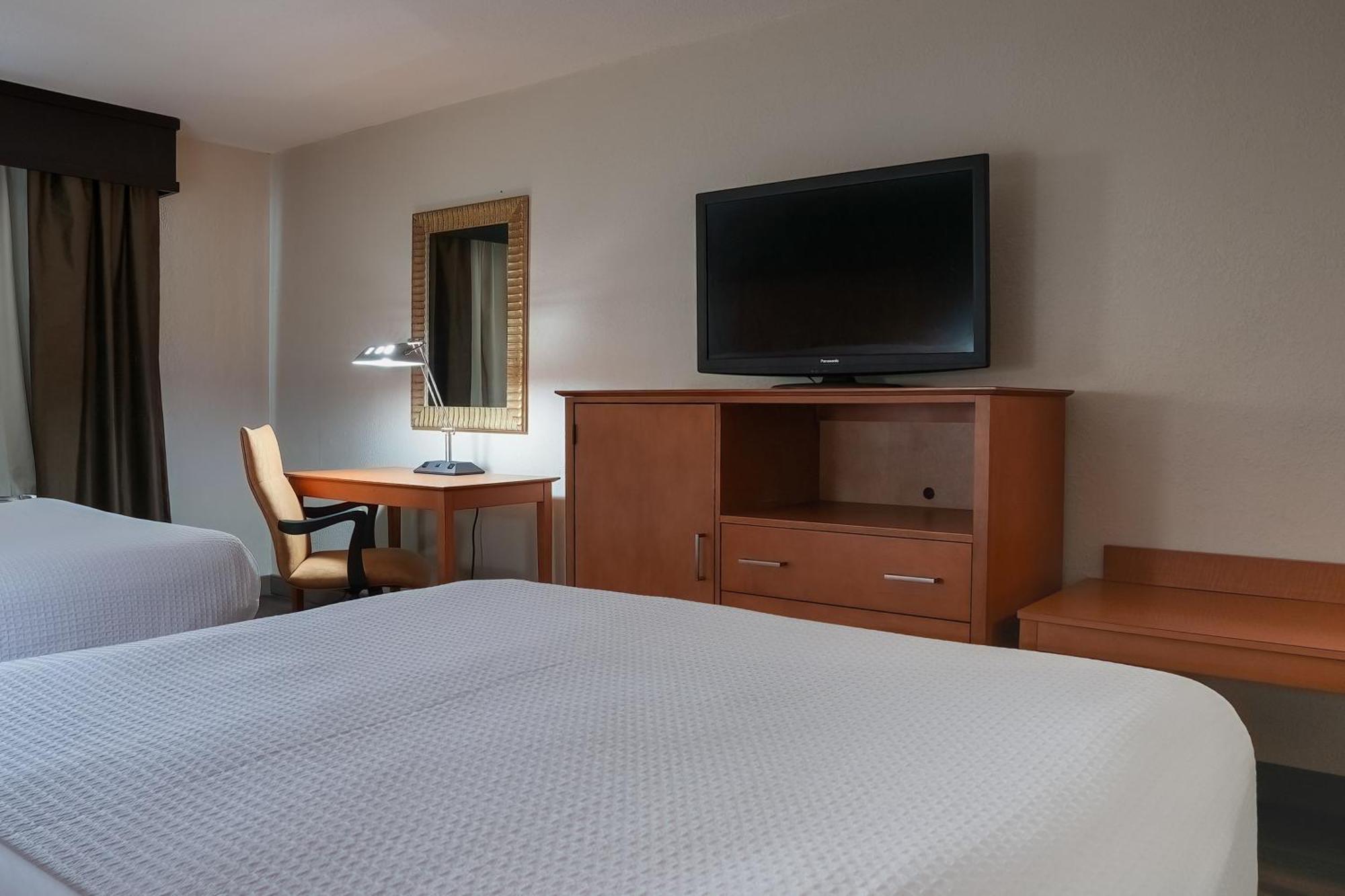 American Inn & Suites Ferndale Εξωτερικό φωτογραφία